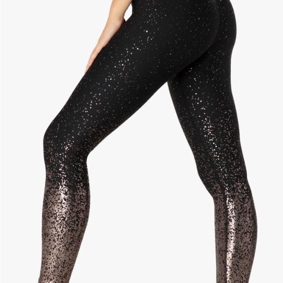Beyond Yoga Black Alloy Ombre High Waisted Leggings - Picture 6 of 6